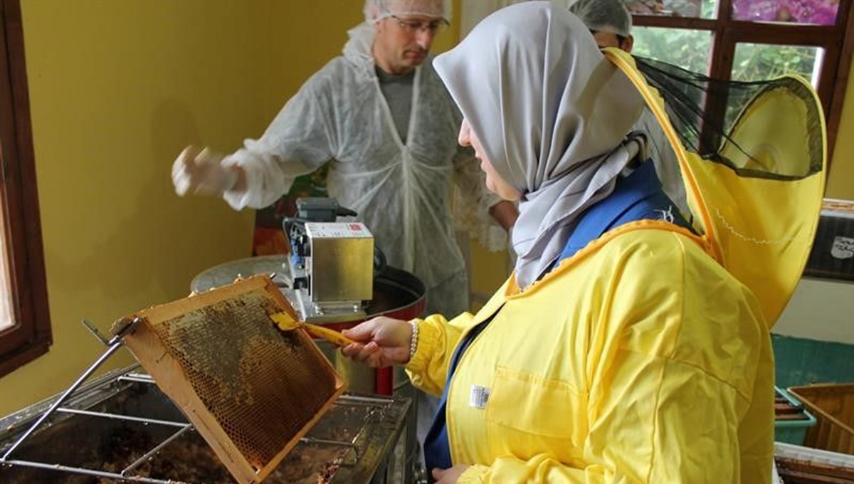 Coğrafi tescil almıştı! Sağım başladı, 1 kaşığı her derde deva Coğrafi tescil almıştı! Sağım başladı, 1 kaşığı her derde deva