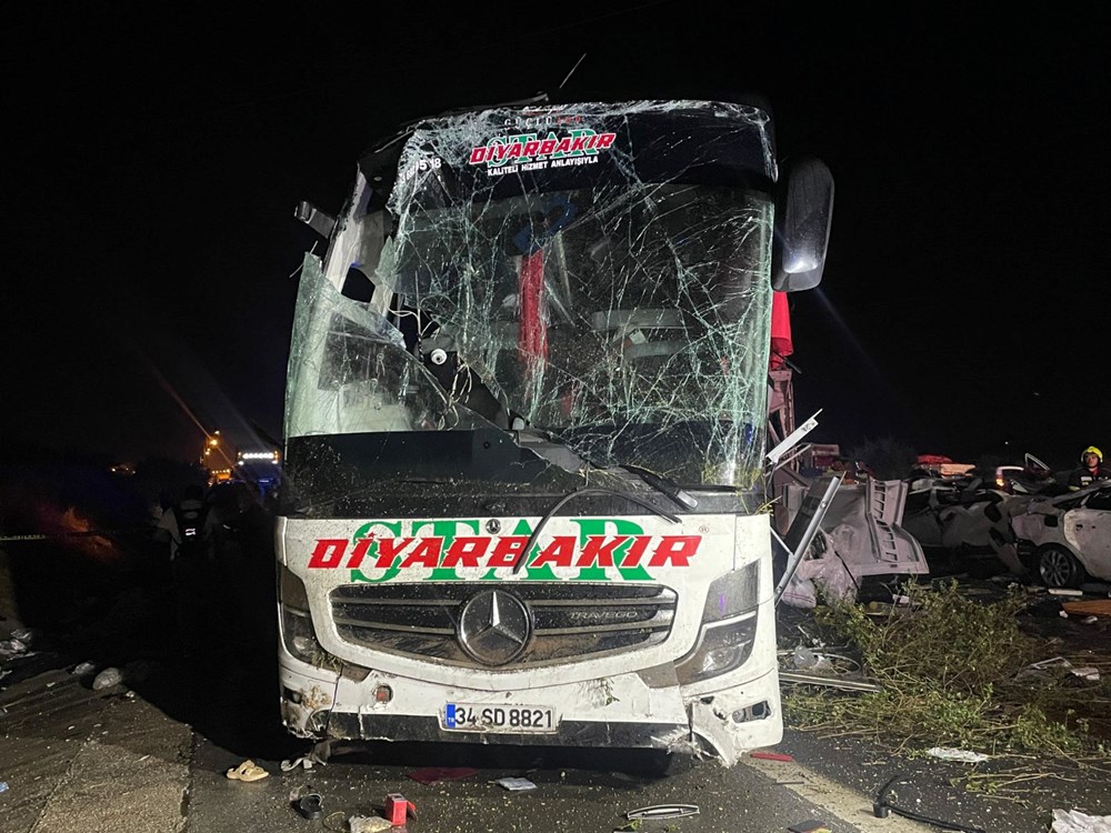 Mersin'de zincirleme trafik kazası: 10 ölü, 40 yaralı - 11