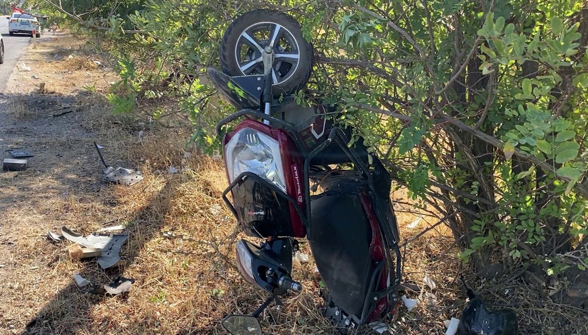 Motosiklet ile ticari araç çarpıştı: 1 ölü