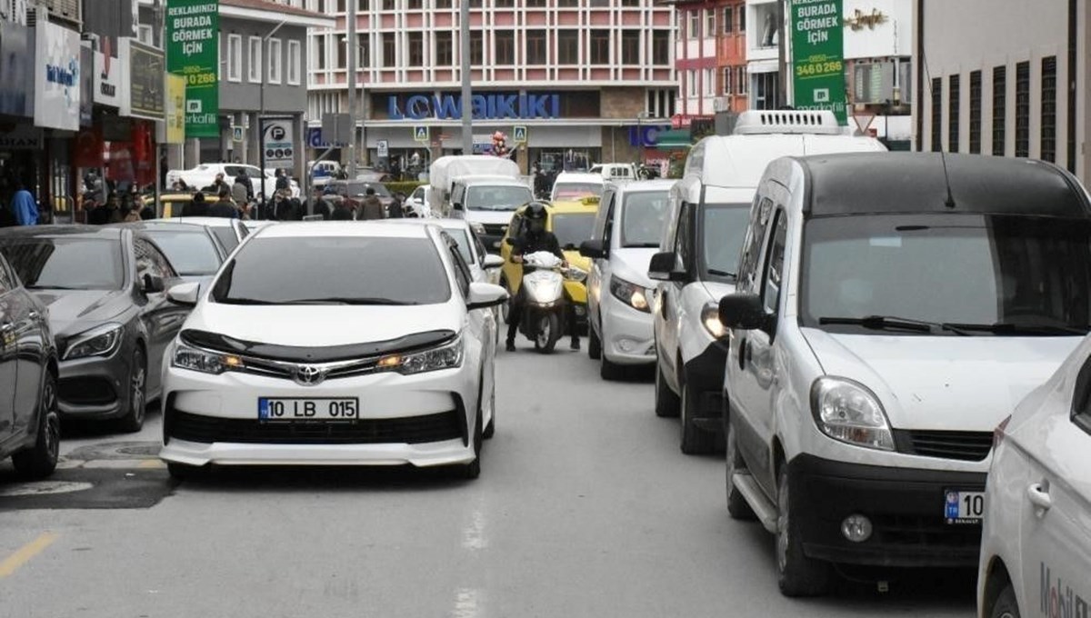 Balıkesir'de Haziran ayında araç sayısı 613 bin 784 oldu Balıkesir'de Haziran ayında araç sayısı 613 bin 784 oldu