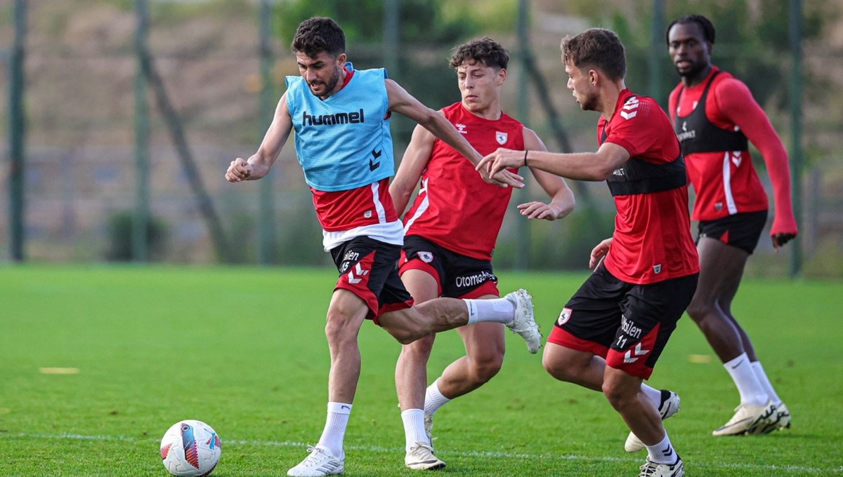 Samsunspor, Süper Lig'de yarın Çaykur Rizespor'a konuk olacak