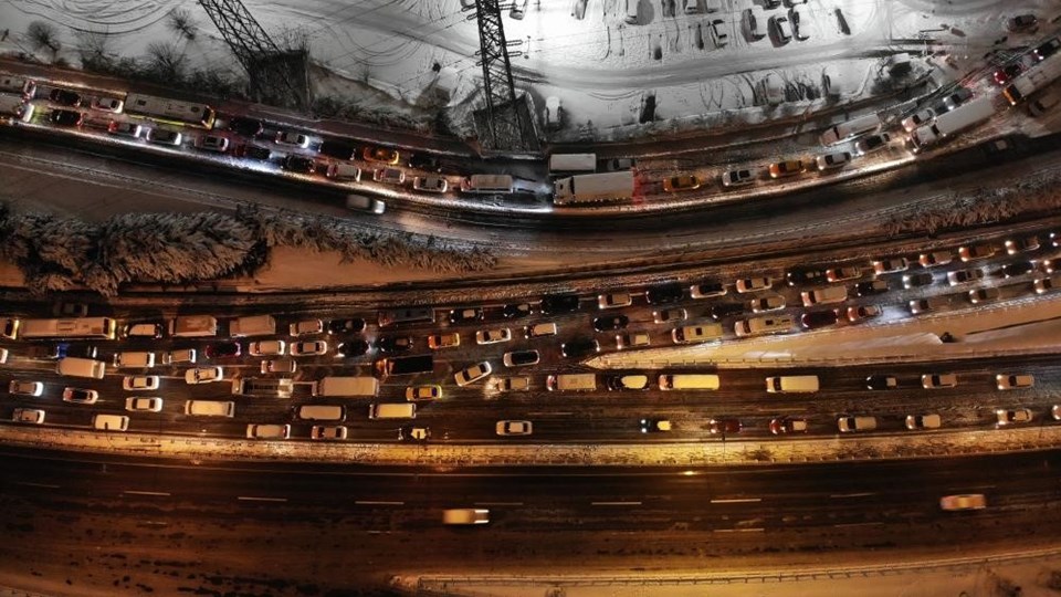 İstanbul'da kar esareti: Özel araçların trafiğe çıkışı yasaklandı - 3