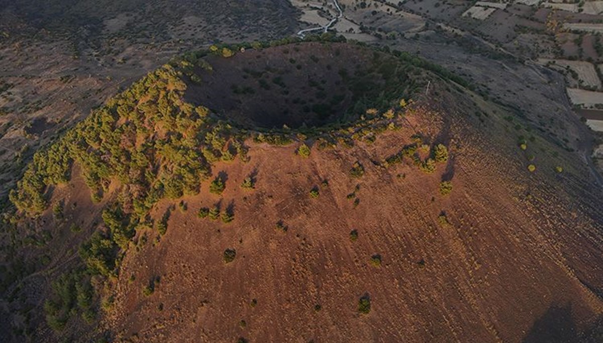 Manisa'da püskürme riski taşıyan volkan bulundu! 8 magma odası var Manisa'da püskürme riski taşıyan volkan bulundu! 8 magma odası var