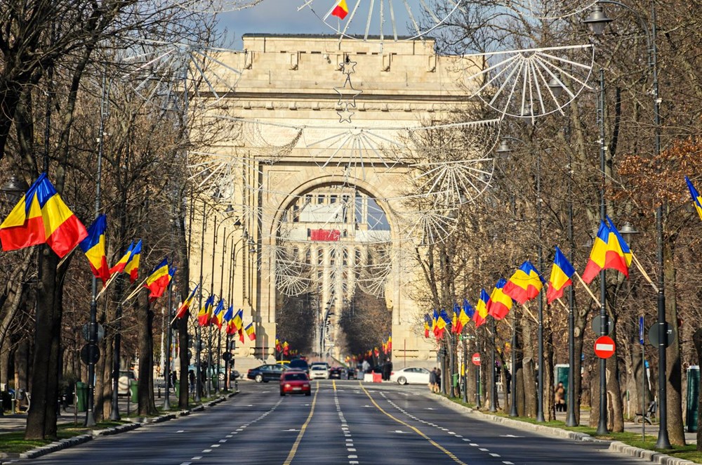 Romanya, dünyada bir ilki gerçekleştirdi: Başbakan, yapay zekalı hükümet danışmanı getirdi - 7
