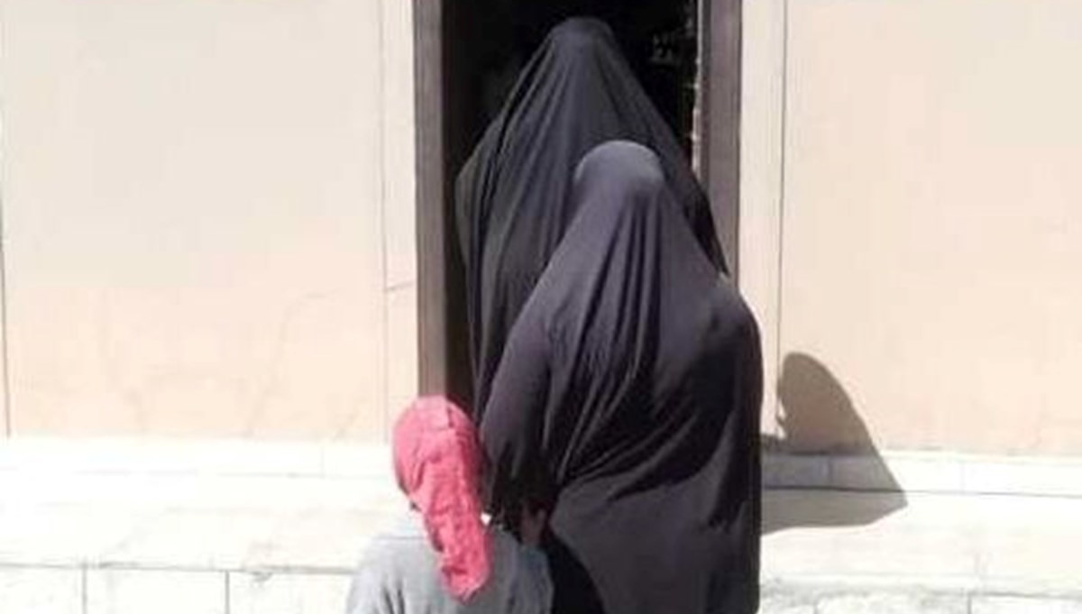 Dilenci 4 saatte 2 bin 200 lira topladı Dilenci 4 saatte 2 bin 200 lira topladı