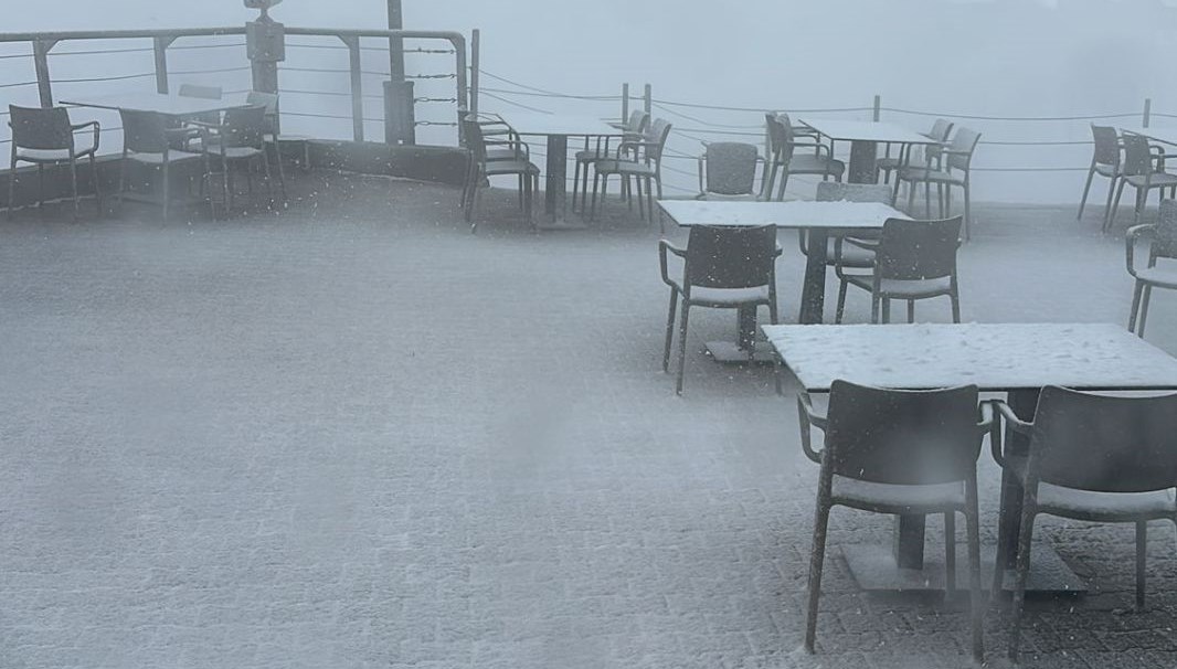 Antalya'nın yüksek kesimlerine kar yağdı