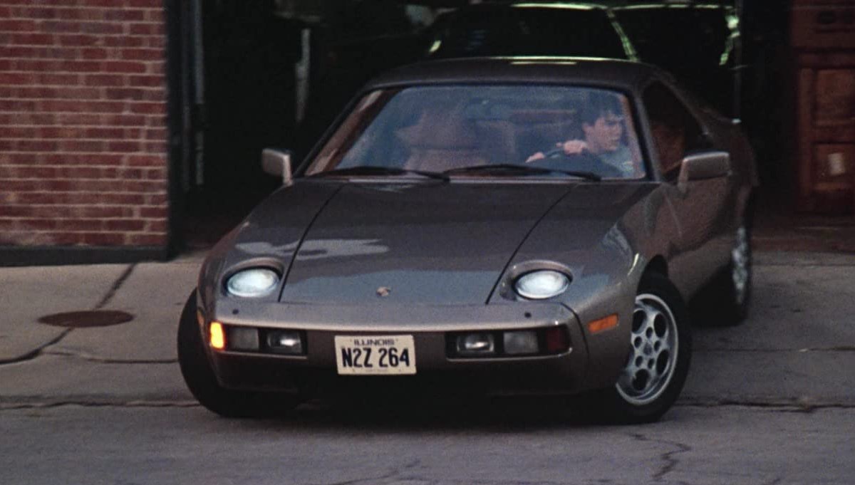 Filmlere ve dizilere damga vuran otomobiller