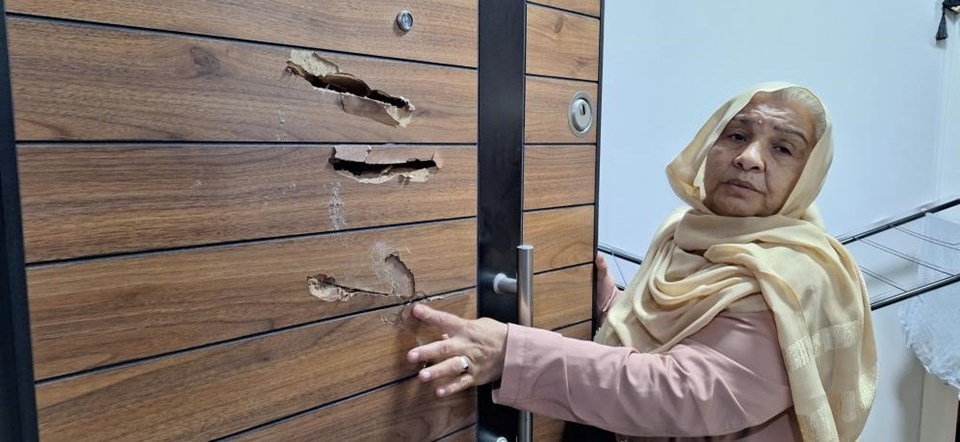 Komşusunun evine baltayla saldırdı - 1