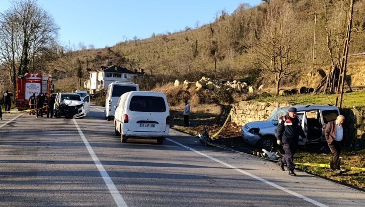 Ordu'da feci kaza: 2 ölü, 5 yaralı Ordu'da feci kaza: 2 ölü, 5 yaralı