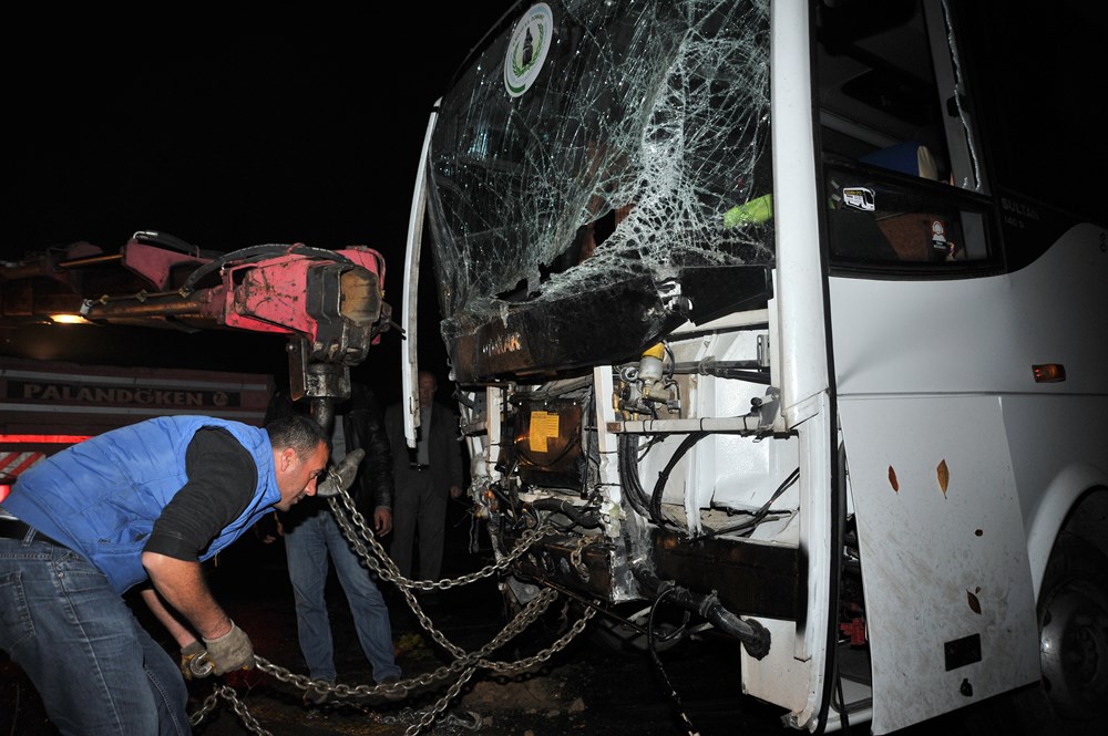 Bursa'da trafik kazaları: 1 ölü, 11 yaralı - 1