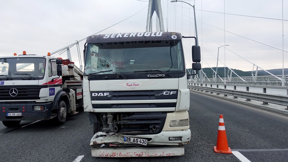 Yavuz Sultan Selim Köprüsü'nde kaza: 1 ölü, 2 yaralı - 3