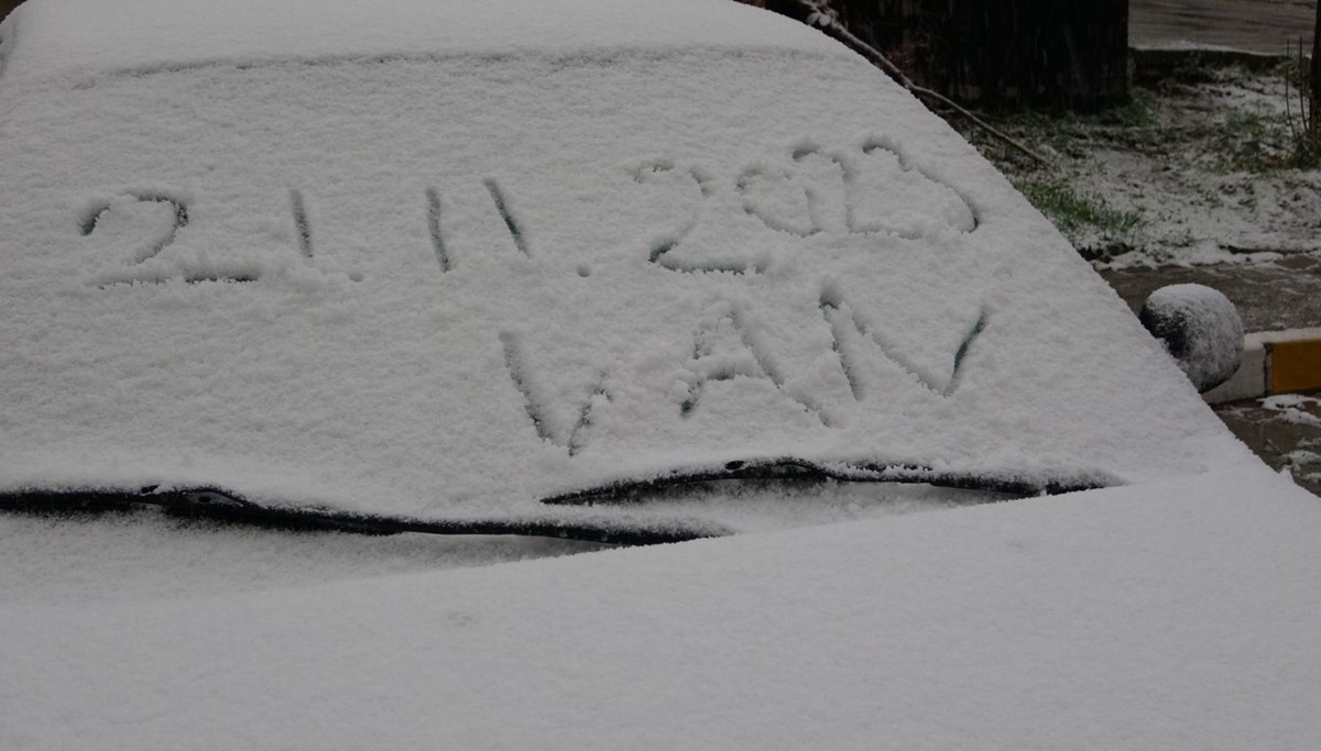 Van’da kar yağışı: 142 yol ulaşıma kapandı