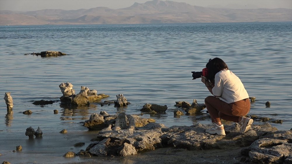 Van Gölü'nde su çekilince binlerce yıllık mikrobiyalitler görüntülendi - 2