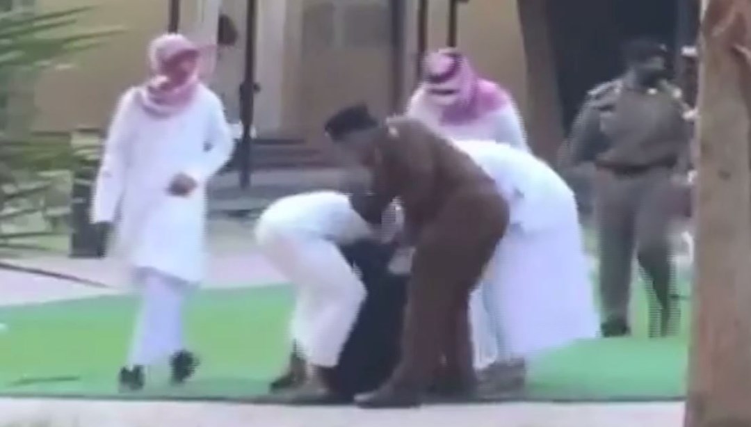 Suudi Arabistan’daki yetimhanede kemer ve sopalı dayak