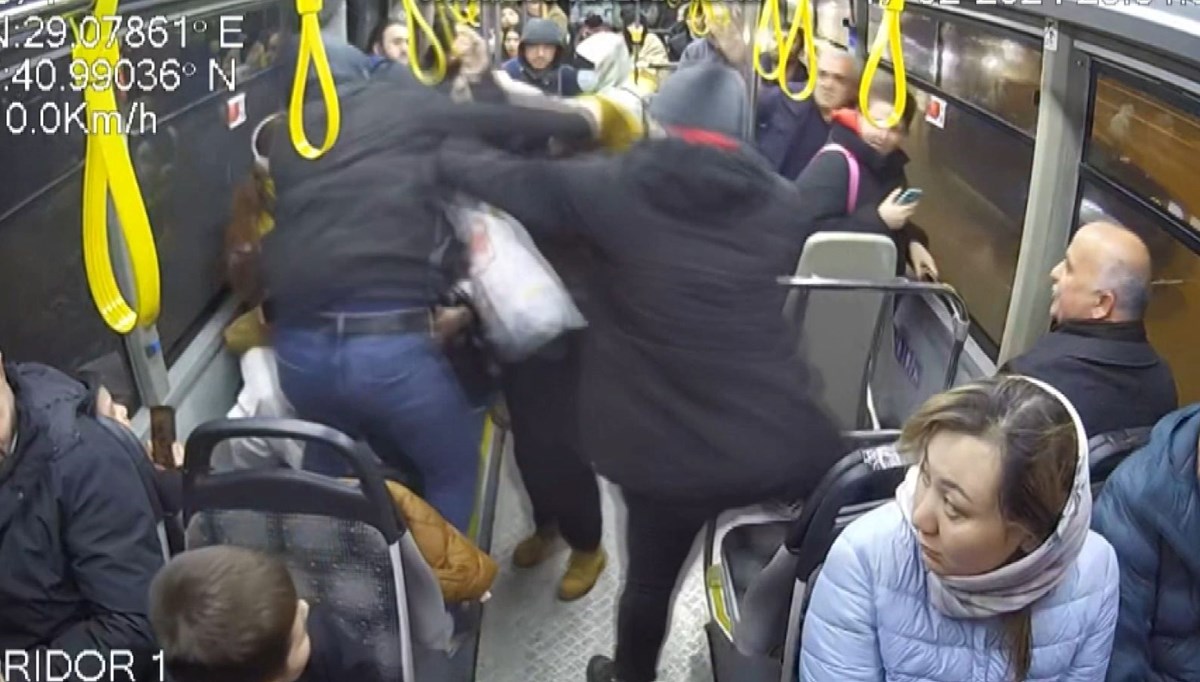 Otobüste yer isteyen kadına yumruk atan adamın cezası belli oldu
