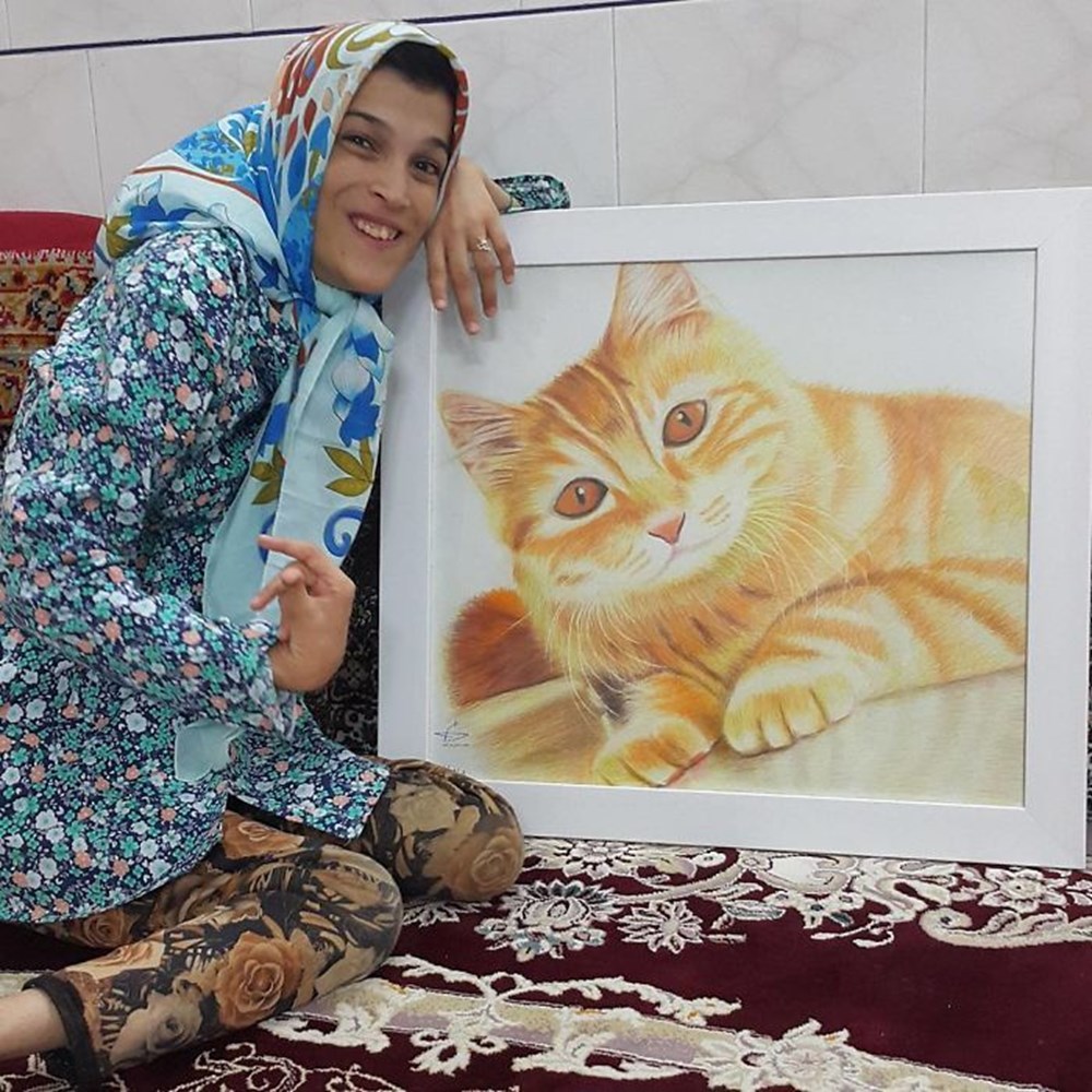 Iranian disabled painter draws pictures with his feet - 10