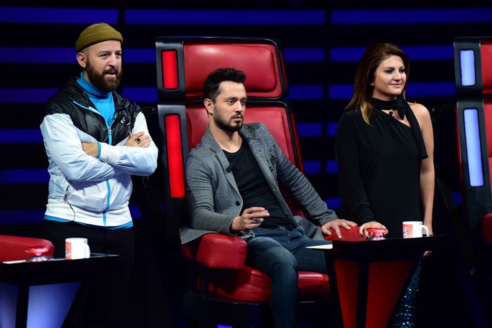 Serenay sarıkaya'yı sezen aksu ikna edecek! O Ses Türkiye'den ayrıldığını açıklayan Sibel Can setlere mi dönüyor