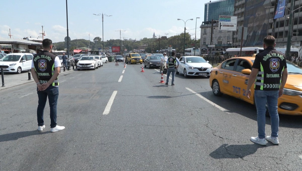 Eminönü'nde taksi denetimi Eminönü'nde taksi denetimi