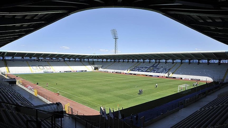 Stadyumu depremde zarar gören Erzurumspor, Altay maçını İstanbul'da oynayacak - 1