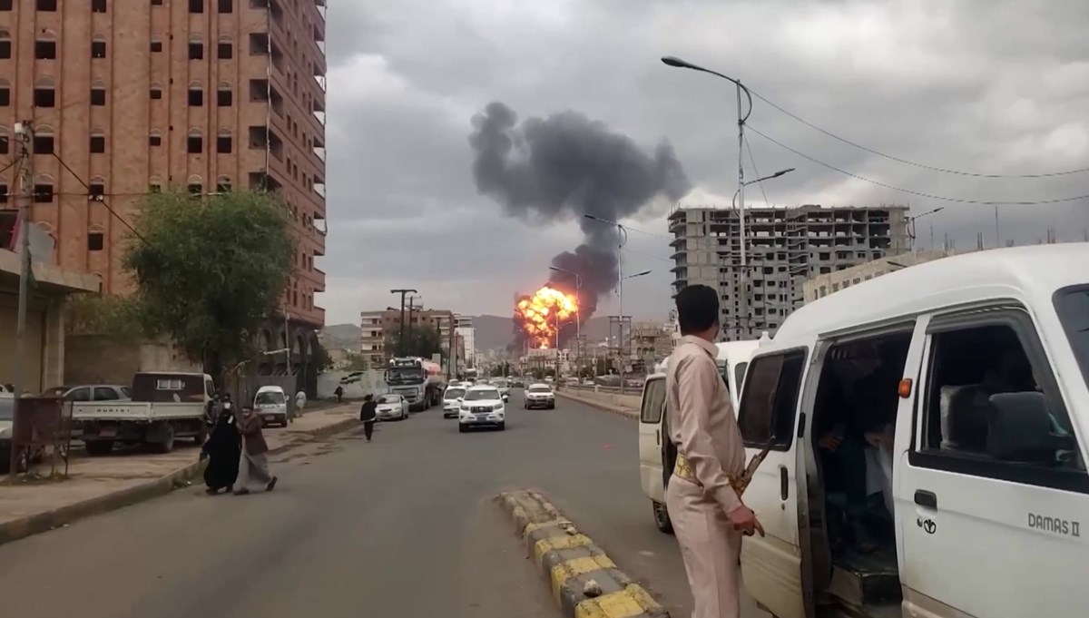 İsrail, Yemen'in başkenti Sana'yı vurdu