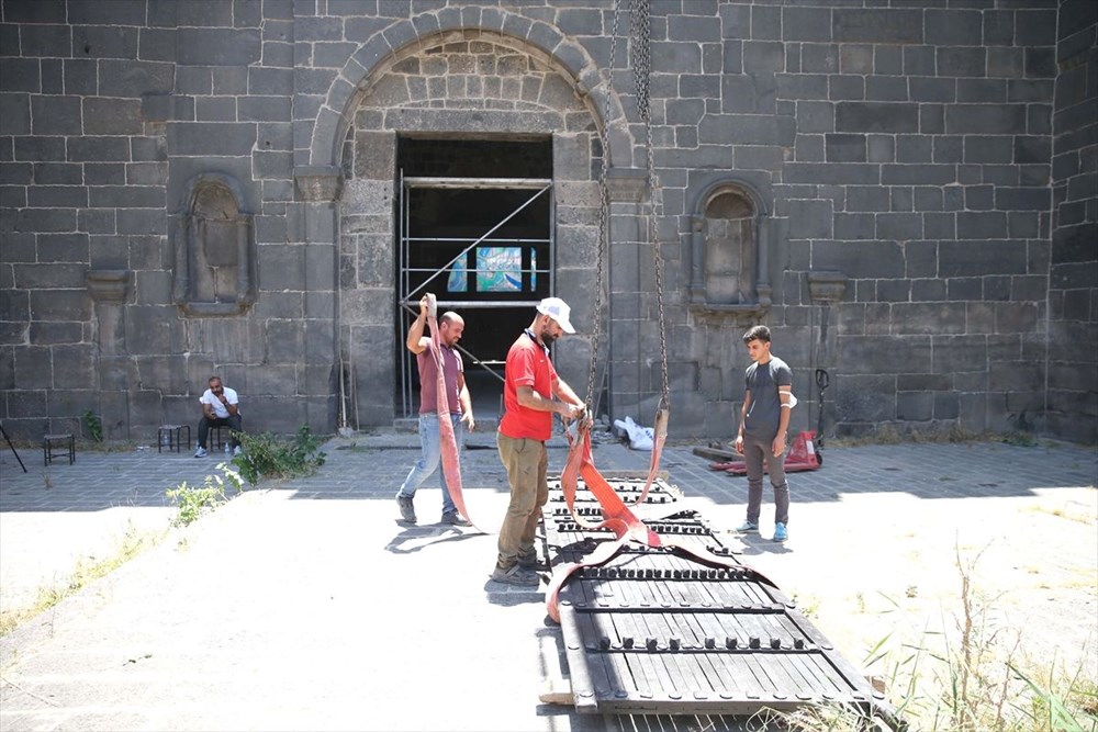 Diyarbakır Surları'ndaki tarihi Dağkapı 79 yıl sonra yerine takılıyor - 5