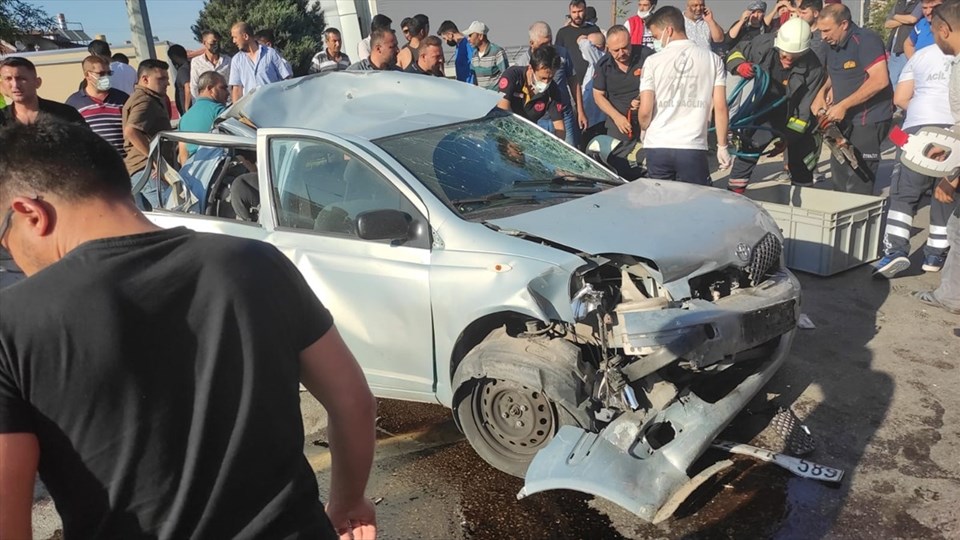 Afyonkarahisar'da zincirleme trafik kazası: 1 ölü, 4 yaralı - 1