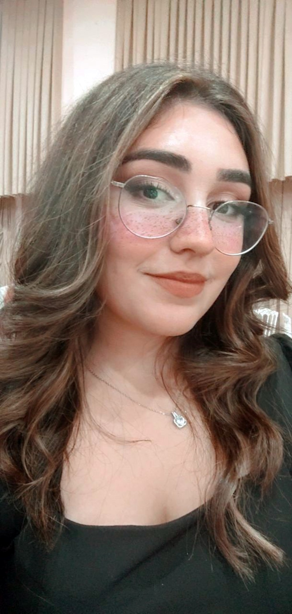 Annesi, eşi, 3 çocuğu ve kayınvalidesini kaybetti, kayıp kızını arıyor - 16