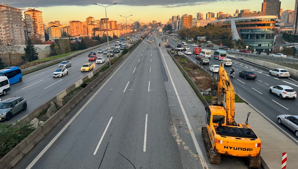 Ataşehir D-100 Karayolu'nda 30 gün sürecek yol çalışması başladı