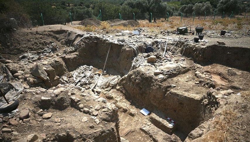 Gökçeada'da 8 bin 800 yıl öncesine ait 5 mimari yapı bulundu