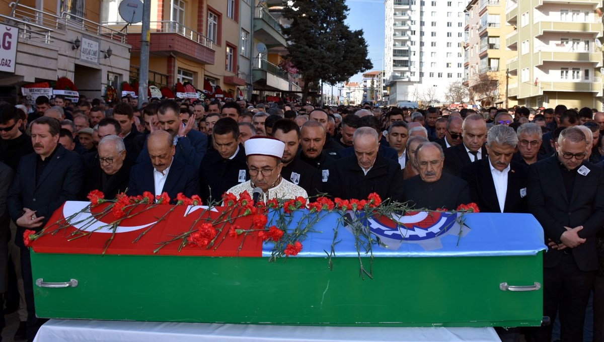 TÜRK-İŞ Genel Başkan Yardımcısı Pevrul Kavlak'a veda