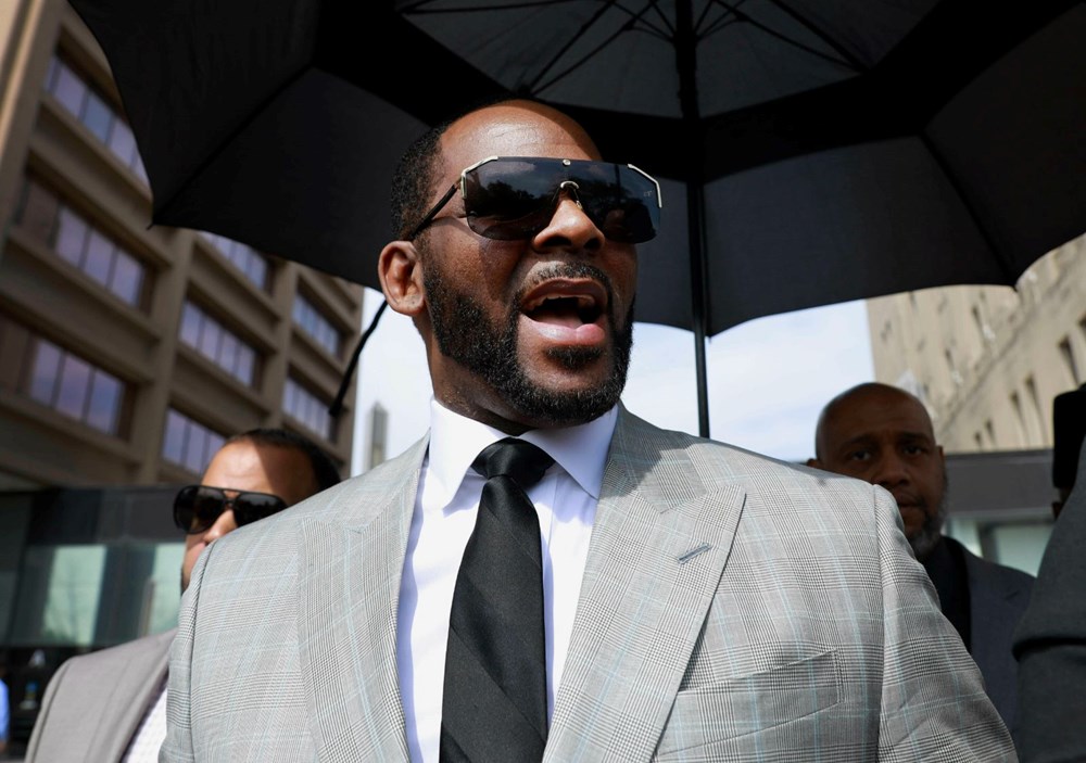 Şarkıcı R. Kelly çocuklara cinsel istismar davasında suçlu bulundu - 4