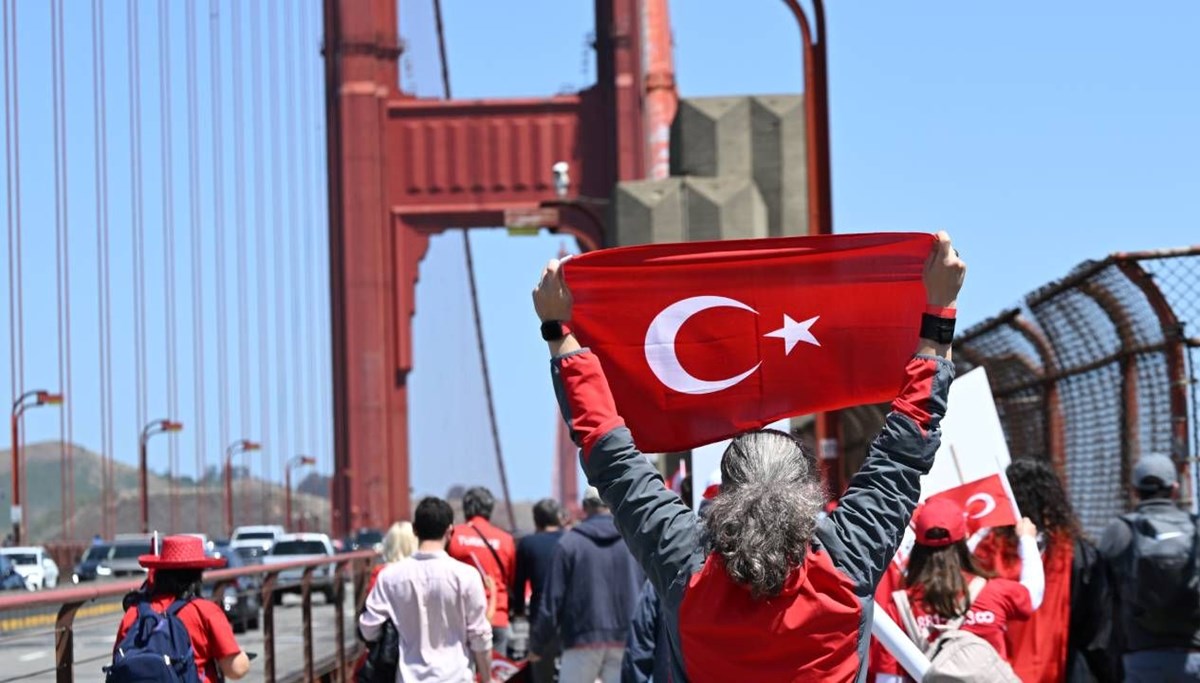 Golden Gate'te 19 Mayıs coşkusu Golden Gate'te 19 Mayıs coşkusu