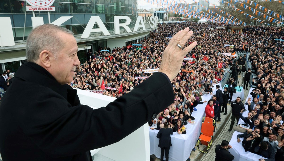 Politico: 2023'ün en önemli seçimi Türkiye'de olacak Politico: 2023'ün en önemli seçimi Türkiye'de olacak