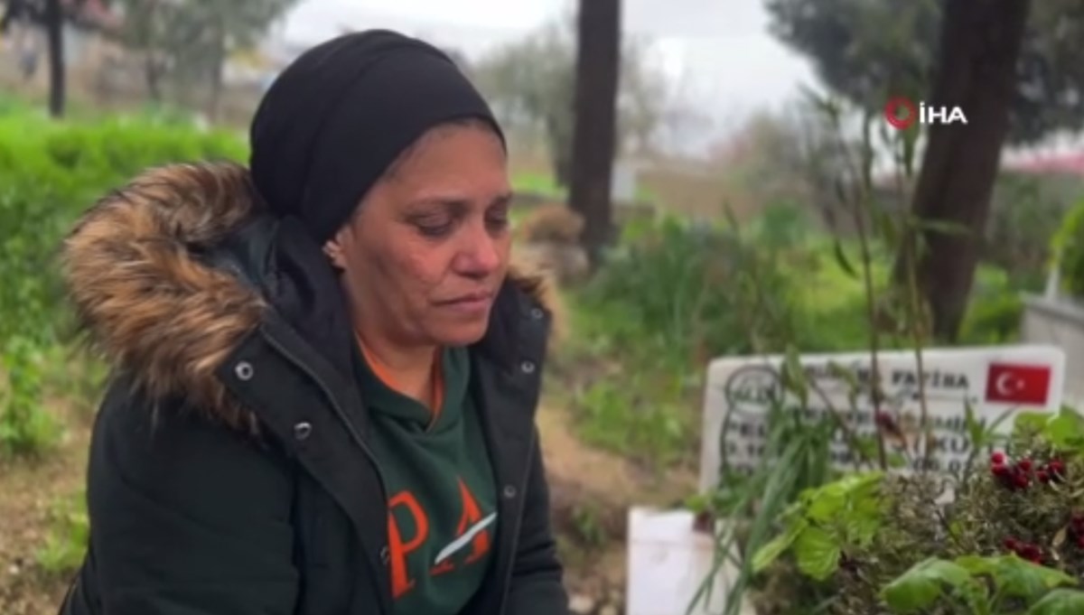 Kendisi için hazırladığı mezara depremde hayatını kaybeden kızı ve torununu defnetti