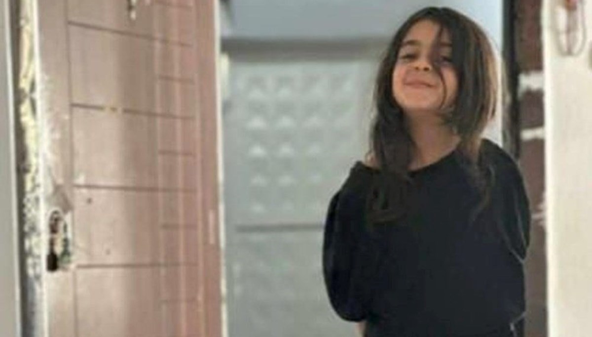 Narin soruşturmasında Nevzat Bahtiyar'ın ifadelerindeki sır perdesi: Üç farklı ifadede beş çelişki Narin soruşturmasında Nevzat Bahtiyar'ın ifadelerindeki sır perdesi: Üç farklı ifadede beş çelişki