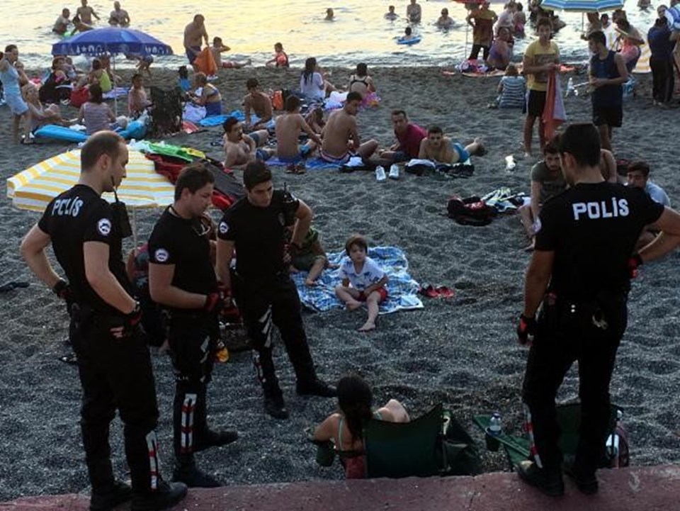Zonguldak'ta 'plajda içki' gerekçesiyle iki kadın doktora kesilen para cezası iptal edildi - 1