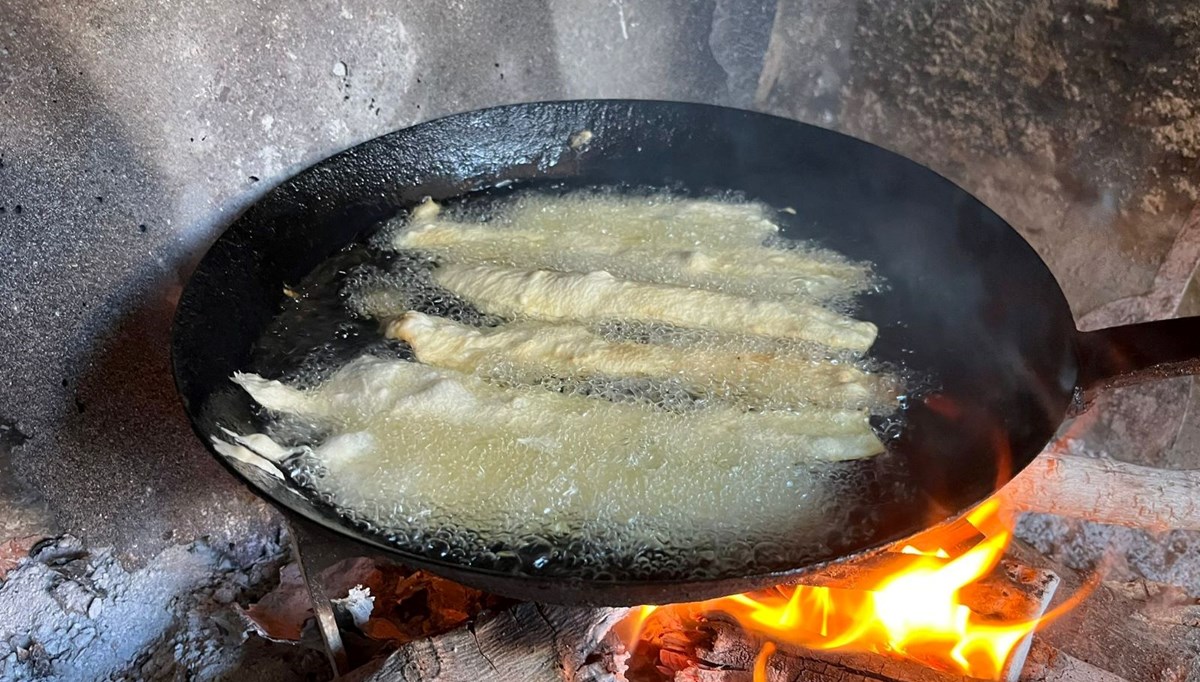 Bu köyde patlıcan et kadar kıymetli: ''Misafir geldiğinde hemen ikram ediyoruz'' Bu köyde patlıcan et kadar kıymetli: ''Misafir geldiğinde hemen ikram ediyoruz''