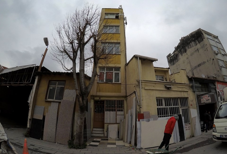 İstanbul'daki 5 katlı ilginç bina, görenleri şaşırtıyor - 2