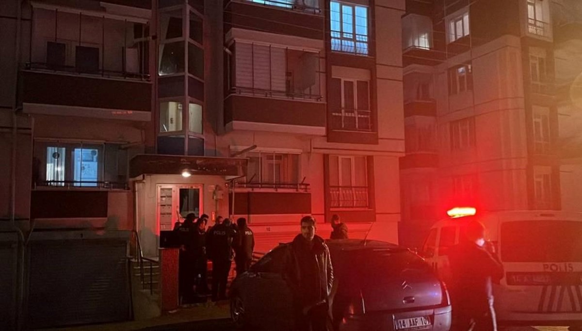 Eşiyle tartışınca annesinin evine sığındı: Dayısı yanlışlıkla vurdu Eşiyle tartışınca annesinin evine sığındı: Dayısı yanlışlıkla vurdu