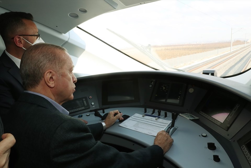 Cumhurbaşkanı Erdoğan: Bugün Konya-Karaman Hızlı Tren Hattı'nın açılışını yaparak yeni bir dönemi başlatıyoruz - 1