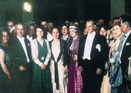 genelkurmay dan renkli ataturk
