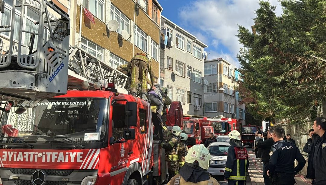 Fatih'te korku dolu anlar: Yangında mahsur kaldılar