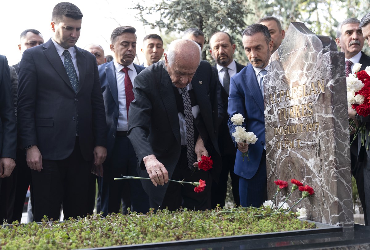 MHP Genel Başkanı Devlet Bahçeli, bayram namazının ardından MHP