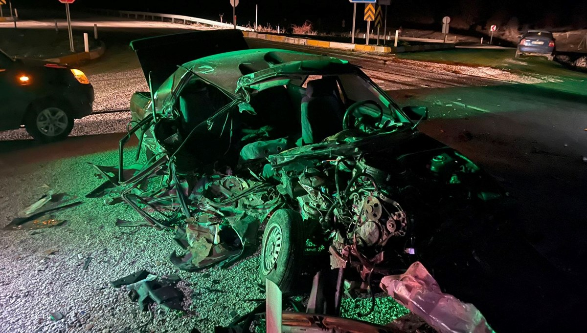 Kapadokya dönüşü feci kaza: 2 ölü, 5’i Koreli turist, 6 yaralı Kapadokya dönüşü feci kaza: 2 ölü, 5’i Koreli turist, 6 yaralı