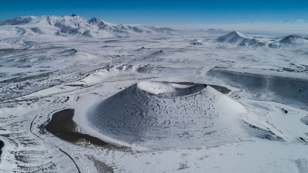 'Evil eye bead of the world' Meke Lake is white - 9