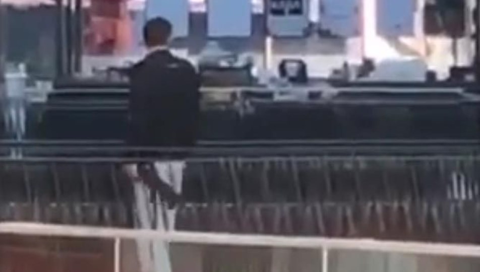 Izmir De Avm De Silah Sesleri Ntv