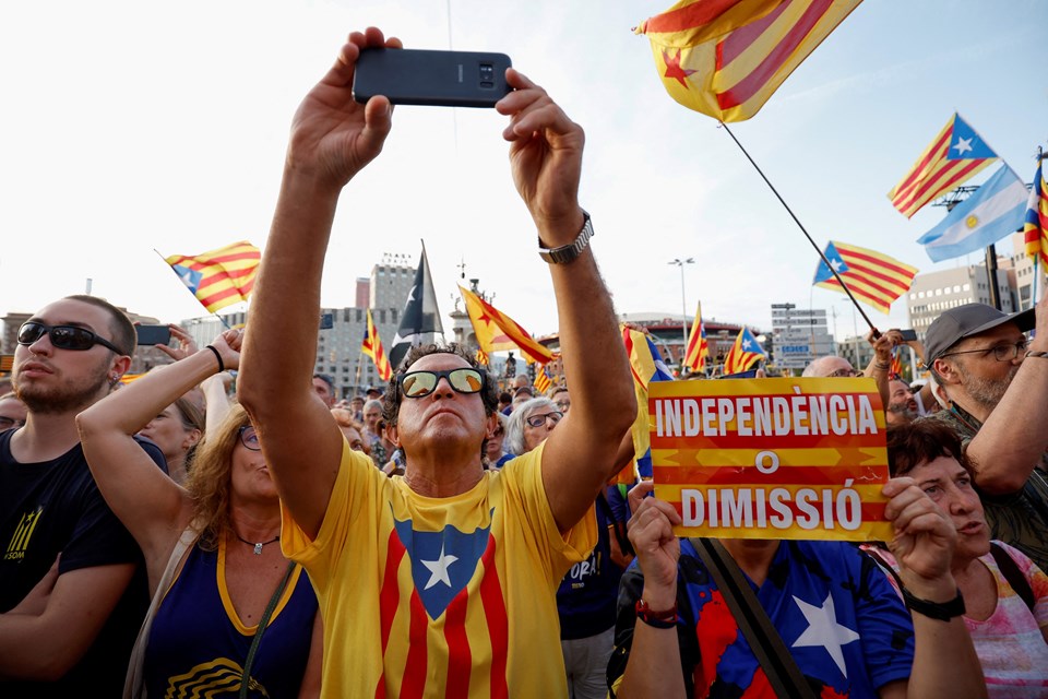 Katalonya sorunu af tartışmalarıyla yeniden İspanya'nın ana gündemine geldi - 1