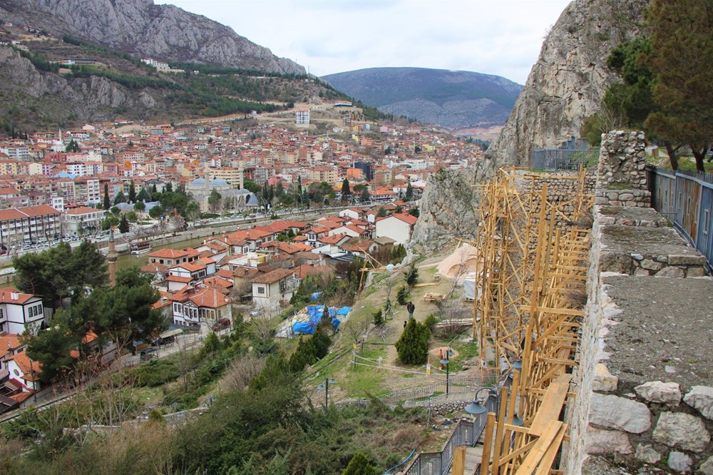 Amasya'da 2 bin 400 yıllık surlar restore ediliyor - 10
