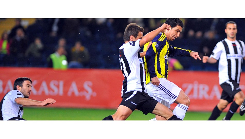 Fenerbahçe Altay'ı ağırlıyor