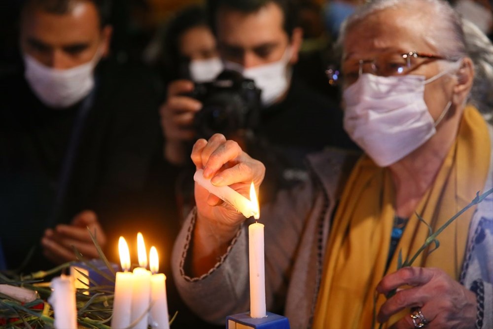 İzmir'deki depremde hayatını kaybedenler anıldı - 7